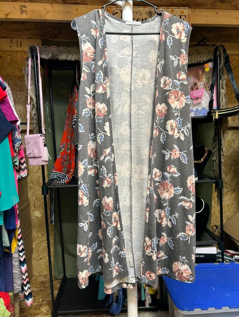 Honey Lace Floral Sleeveless Cardigan Vest Medium